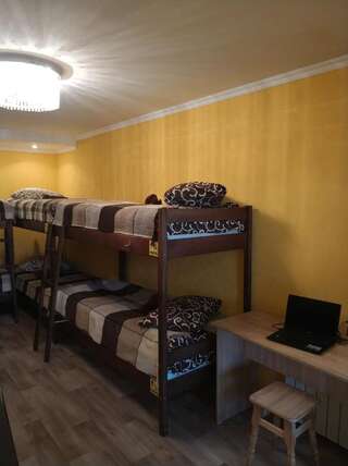 Хостелы Mr. HOSTEL Мариуполь Кровать в общем номере для мужчин и женщин с 10 кроватями-5